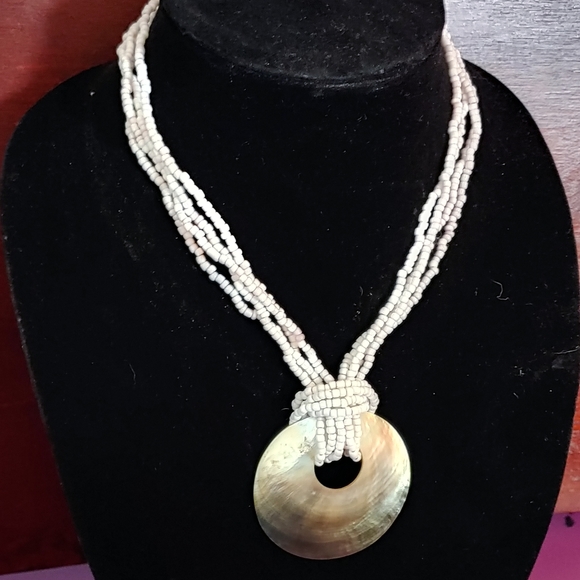 Shell Necklace - Picture 3 of 4
